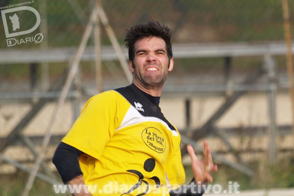 Viani si esalta dopo il gol